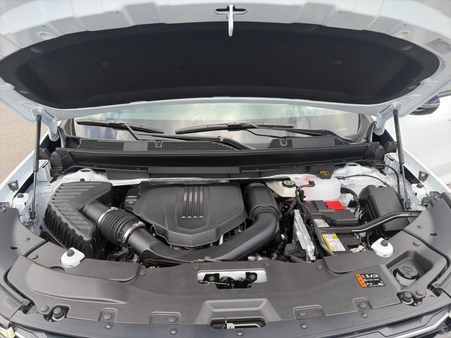 New 2027 Summit White Chevrolet LT image 28