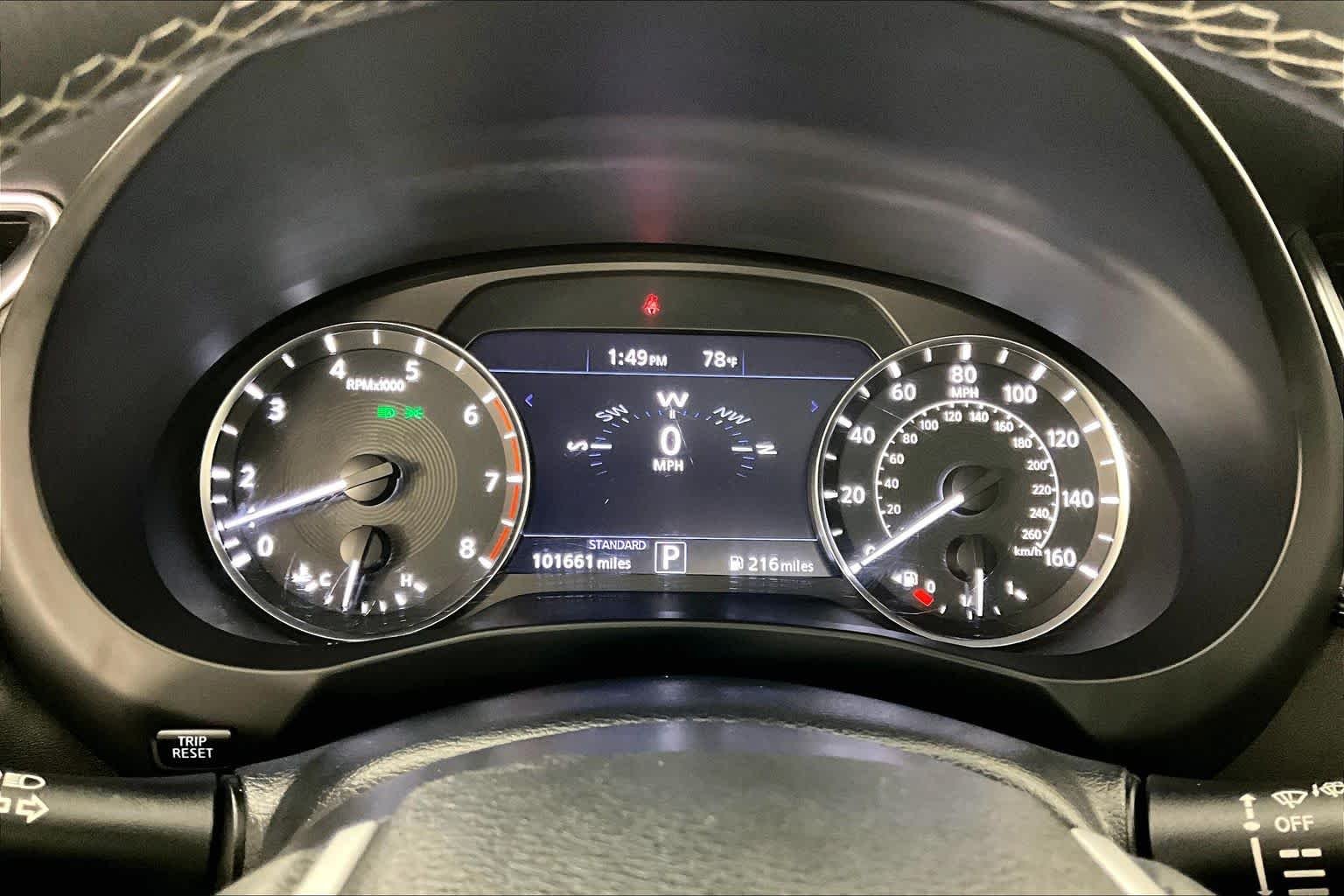 Used 2020 Majestic White INFINITI LUXE image 24