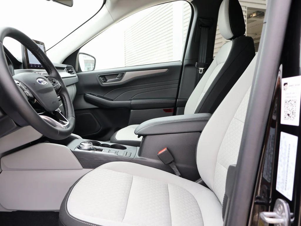 New 2026 Agate Black Metallic Ford Active® image 23
