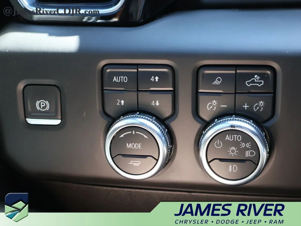 Used 2023 Black GMC Denali image 31
