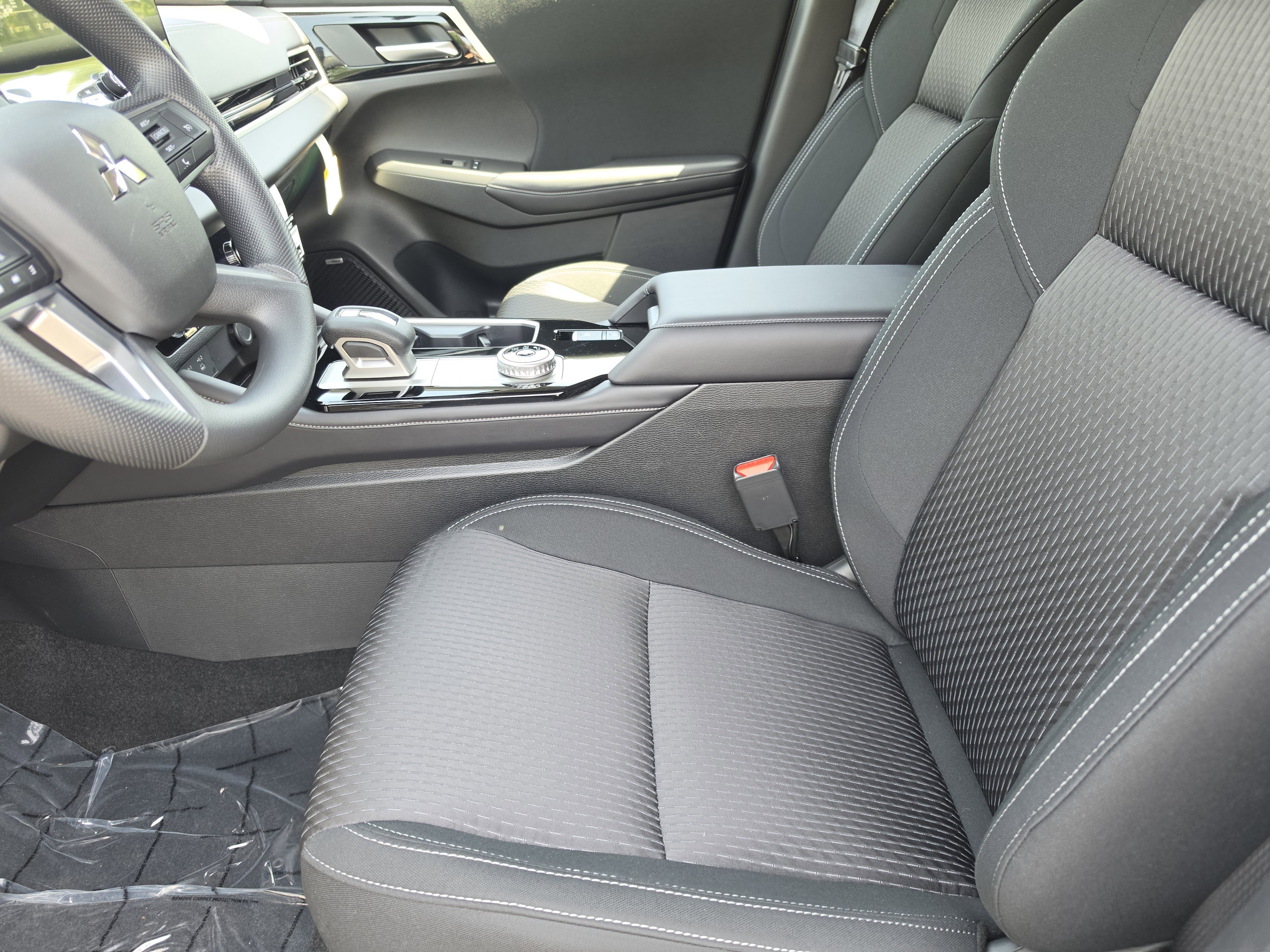 New 2026 White Mitsubishi ES image 8