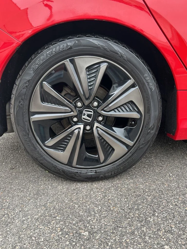Used 2018 Red Honda EX image 24