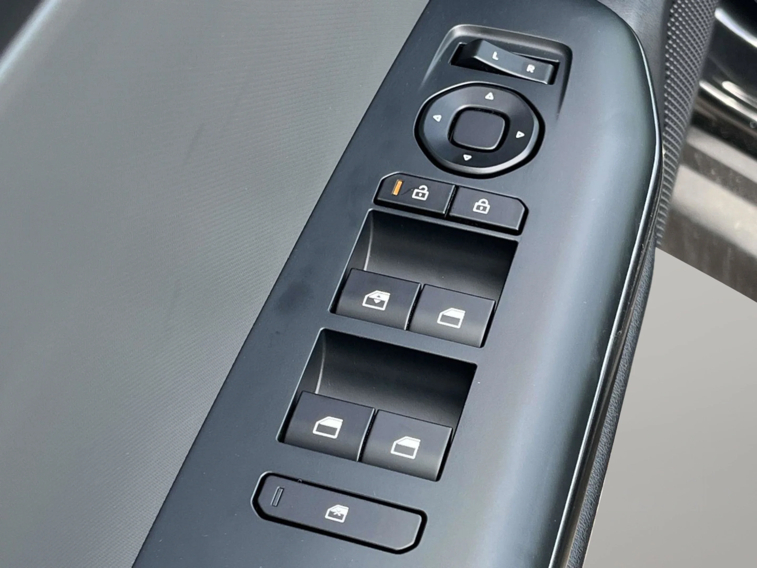 New 2026 Interstellar Gray Kia LXS image 19