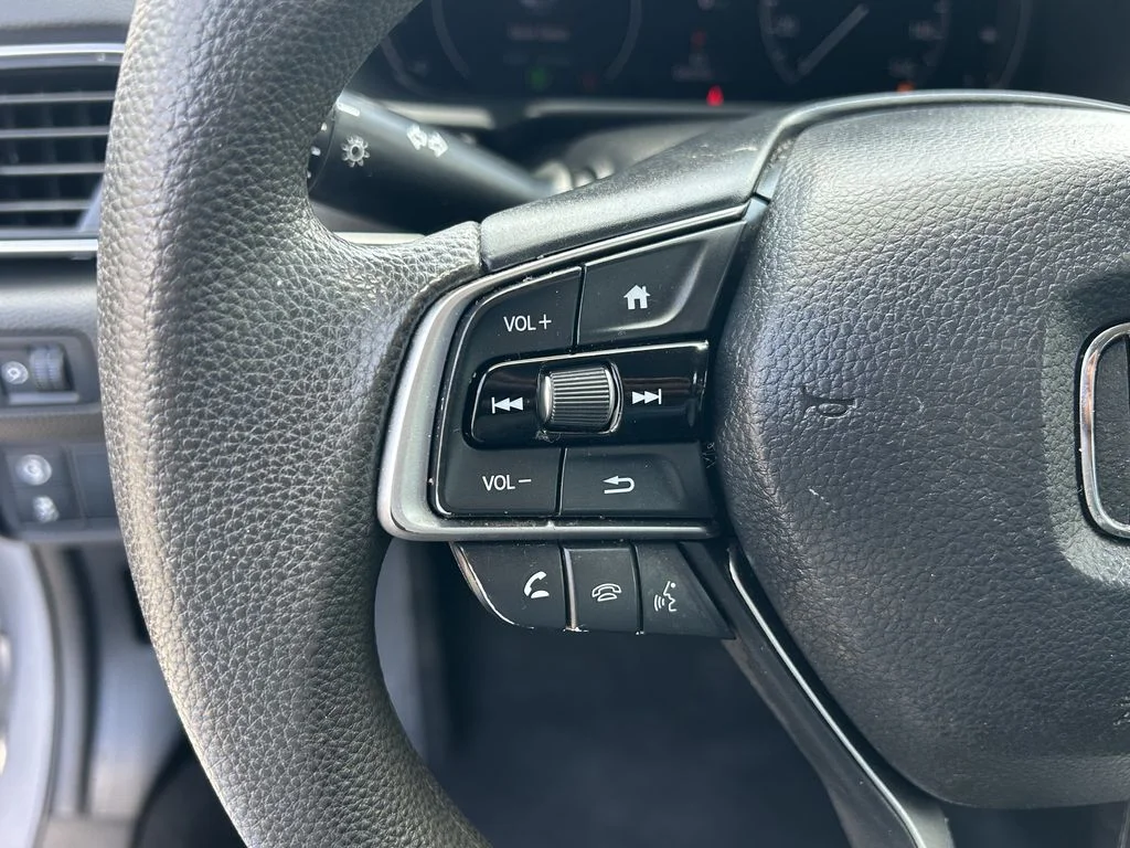 Used 2022 Silver Honda LX image 15