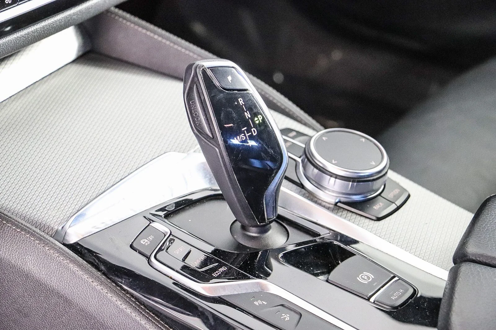 Used 2018 Blue BMW 640 Gran Turismo i xDrive image 21
