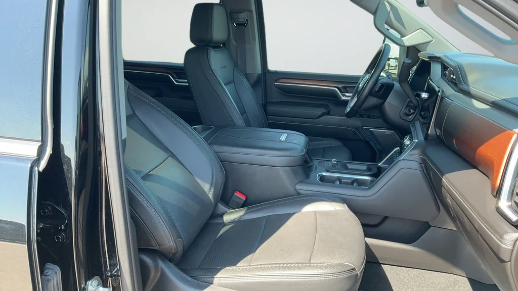 Used 2024 Onyx Black GMC Denali image 22