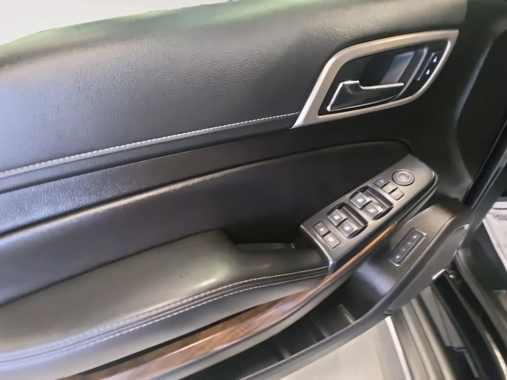 Used 2019 Onyx Black GMC Denali image 10