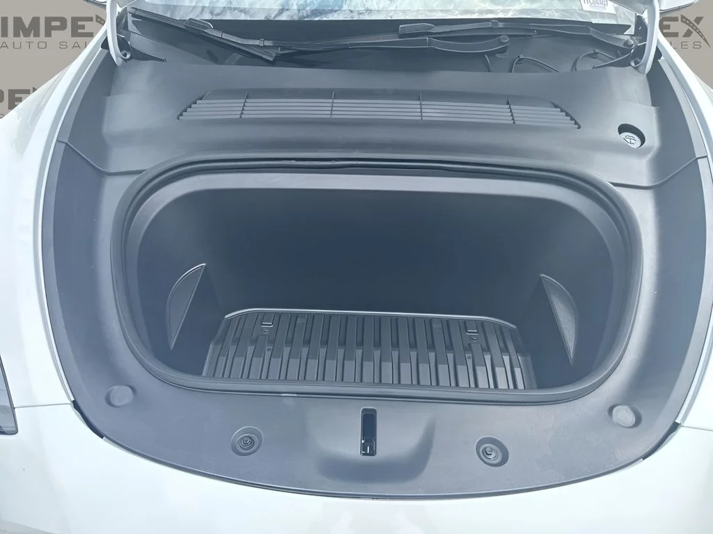 Used 2023 White Tesla Long Range image 33