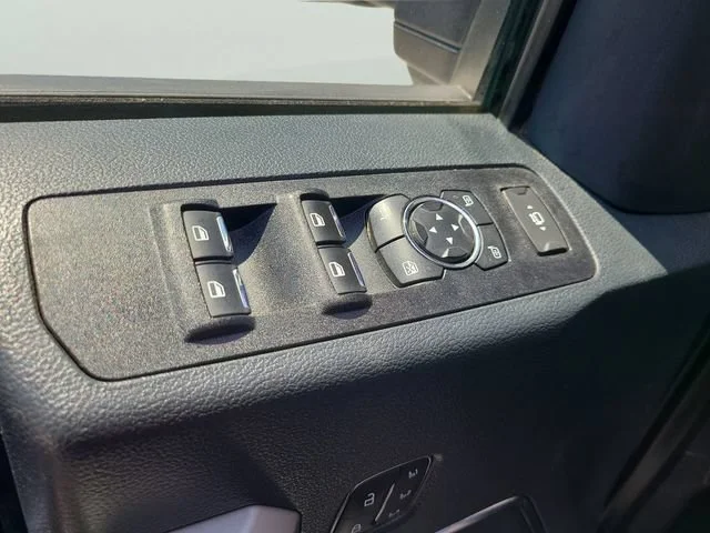 Used 2022 White Ford XL image 18