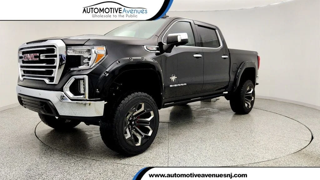2020 GMC Sierra 4WD Crew Cab Short Box SLT's photo