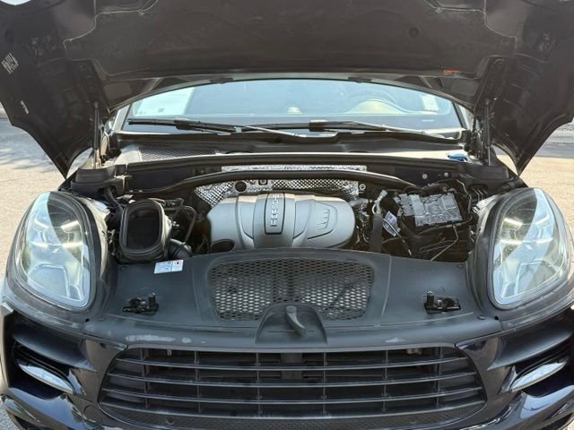 Used 2020  Porsche  image 25