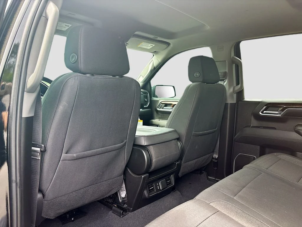 Used 2024 Onyx Black GMC Elevation image 32