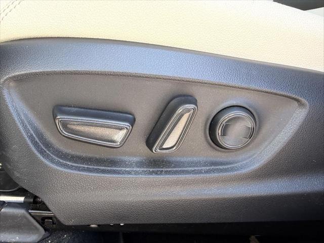 Certified Used 2023 WIND CHILL PEARL* Toyota  image 17
