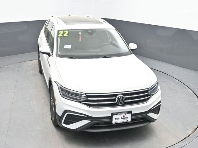 Used 2022 White Volkswagen 2.0T SE image 19