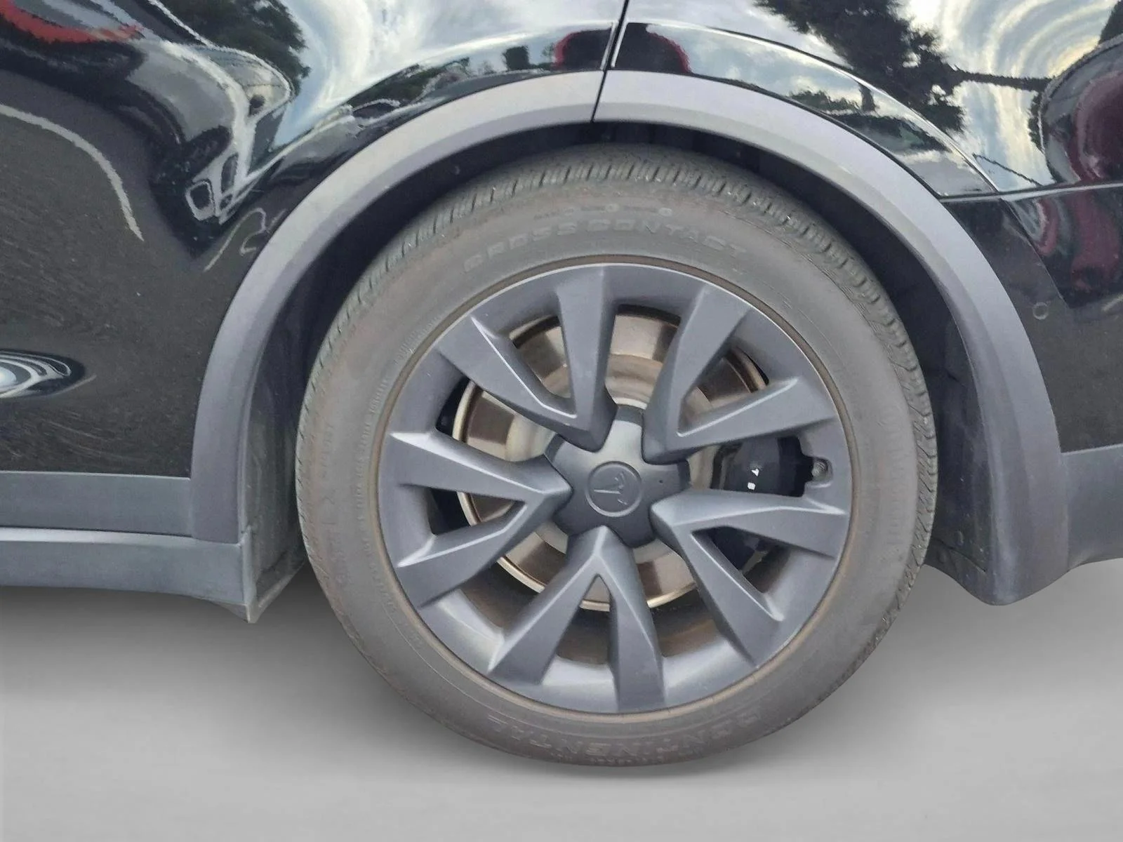 Used 2022 Black Tesla Plaid image 16
