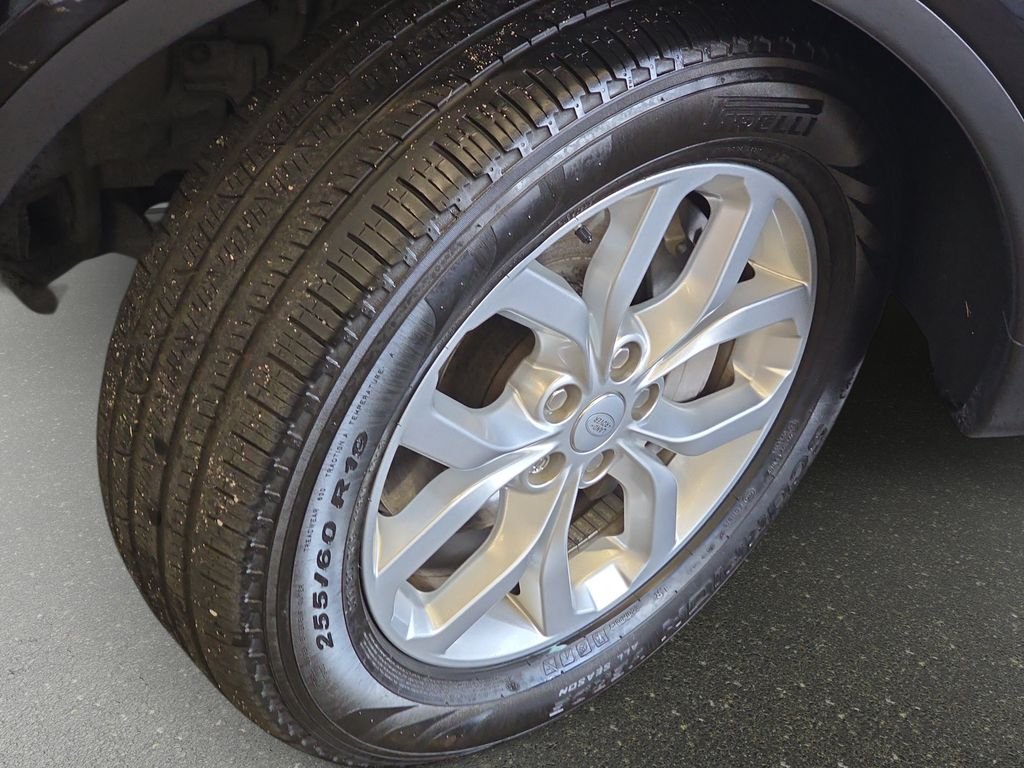 Used 2018 Black Land Rover SE image 35