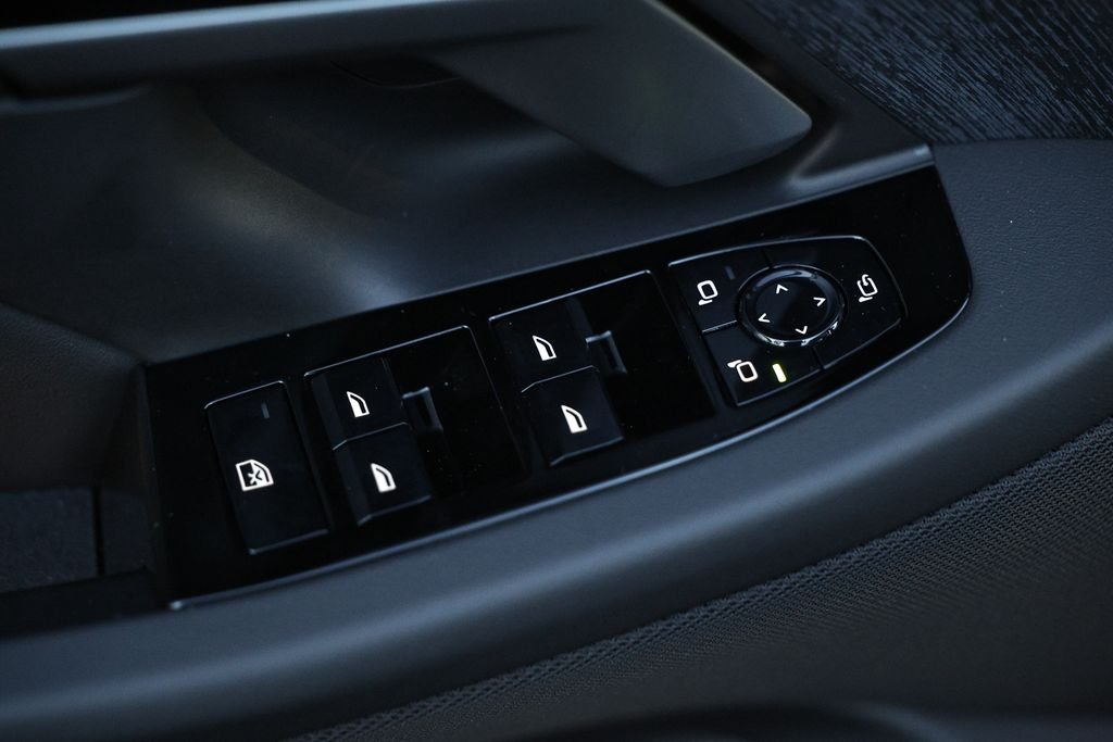 Used 2026 Dark Graphite Metallic BMW 530i image 17