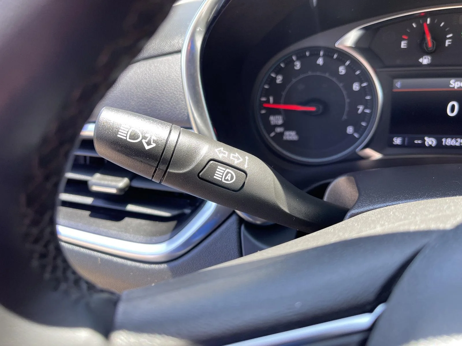 Used 2024 Summit White Chevrolet LT image 20