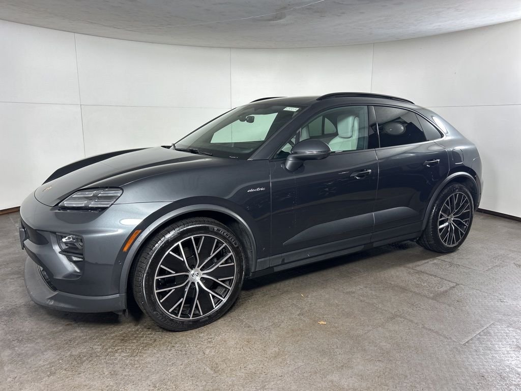 2024 Porsche Macan Base