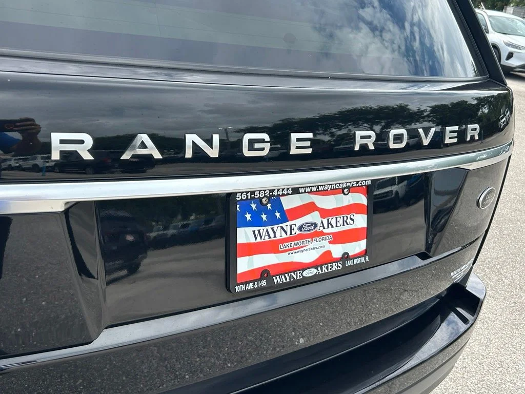 Used 2020 Santorini Black Land Rover HSE image 21