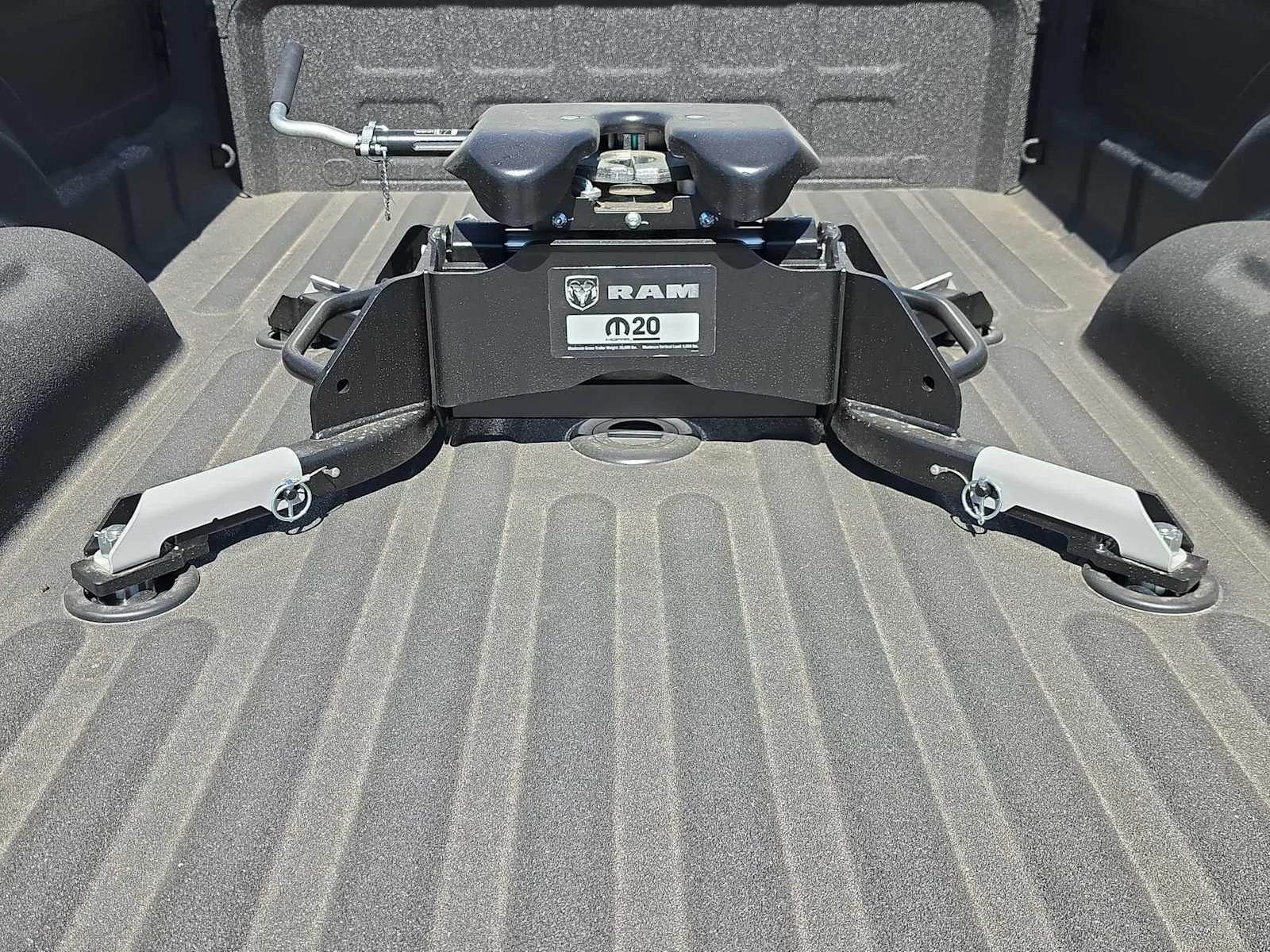 New 2026 Diamond Black Crystal Pearl-Coat Exterior Paint RAM Laramie image 22