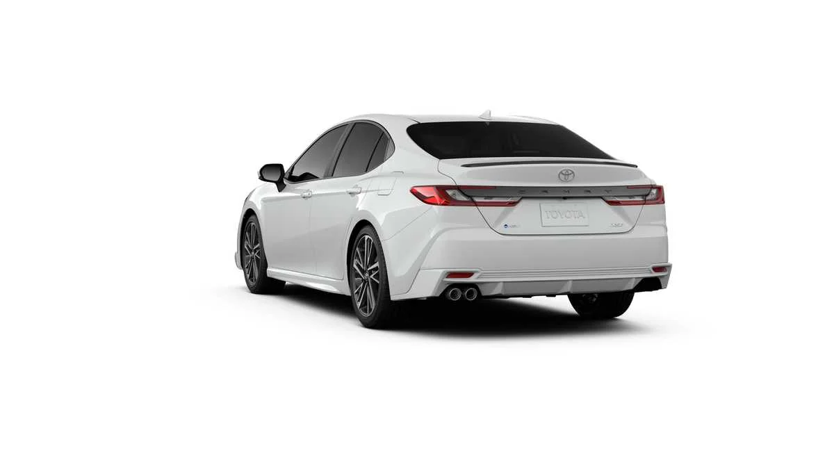 New 2026 Wind Chill Pearl <sup>1</sup> Toyota  XSE image 32