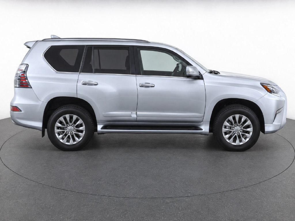 Used 2019 Silver Lexus 460 image 8