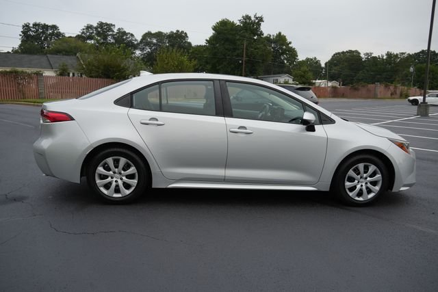 Certified Used 2022 Silver Toyota LE image 9