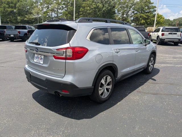 Used 2025 Ice Silver Metallic Subaru Premium image 7
