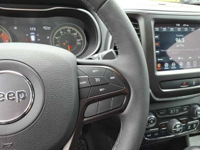 Used 2022 Gray Jeep Trailhawk image 23