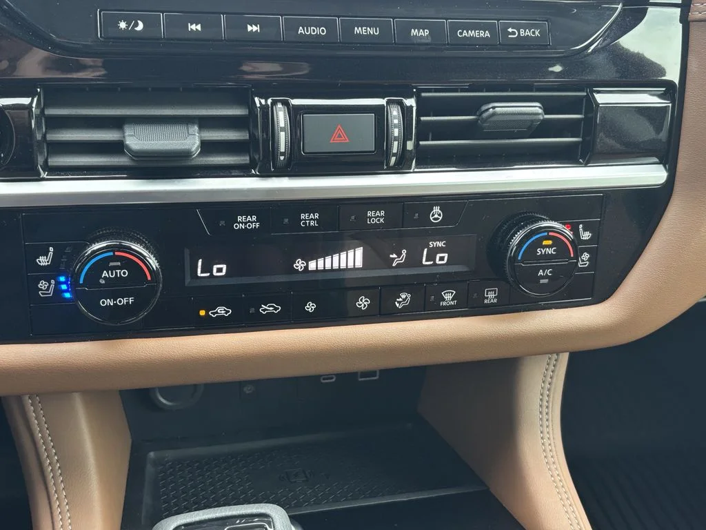 Used 2025 Red Nissan Platinum image 32