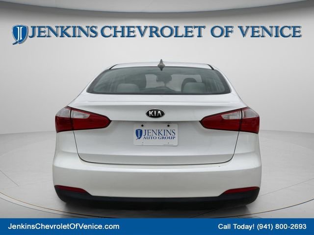 Used 2015 White Kia LX image 6