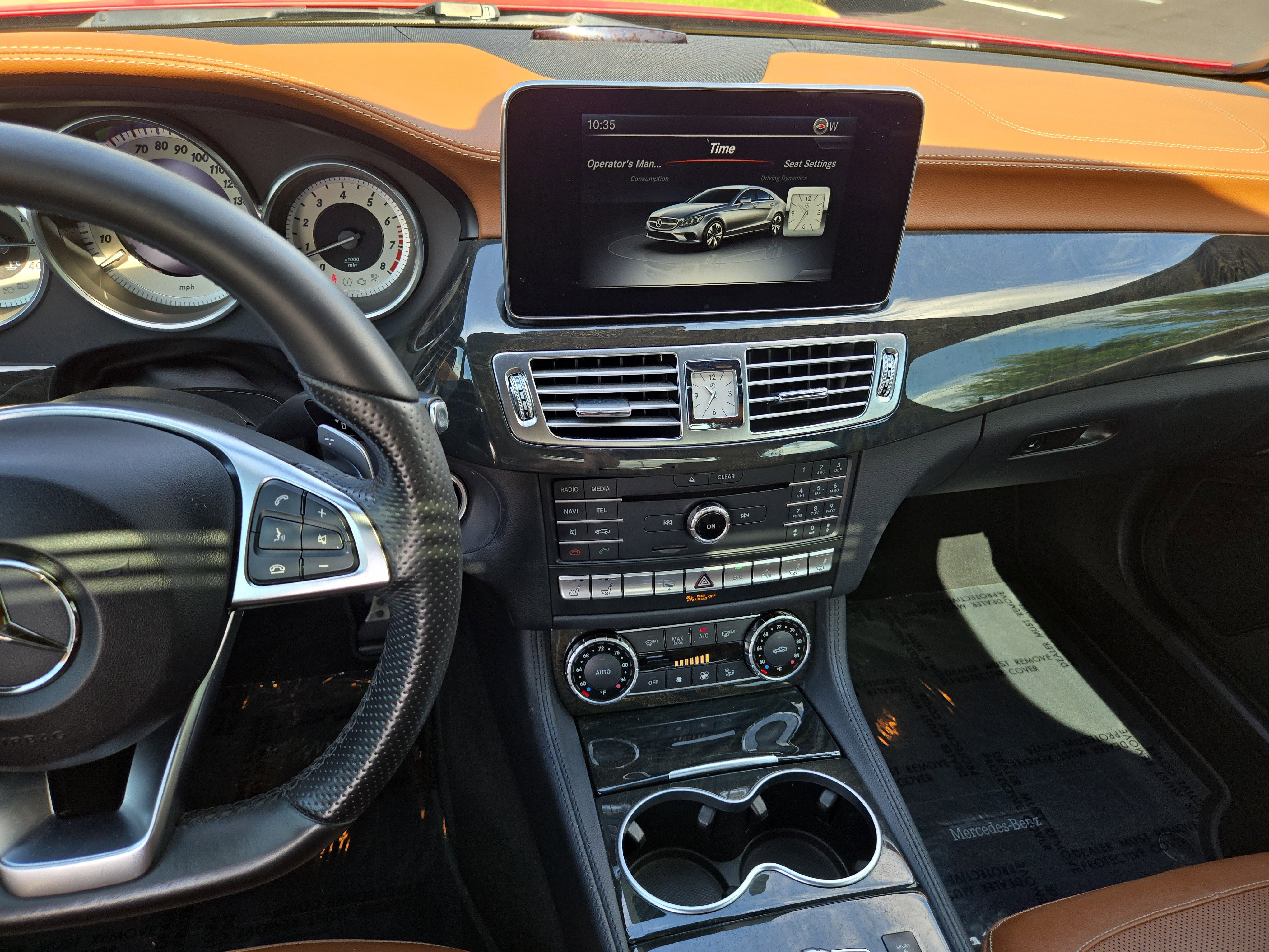 Used 2018 Red Mercedes-Benz 4MATIC® image 22