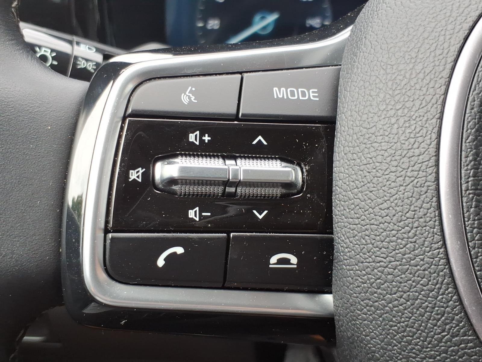 Used 2023 Glacial White Pearl Kia SX image 15