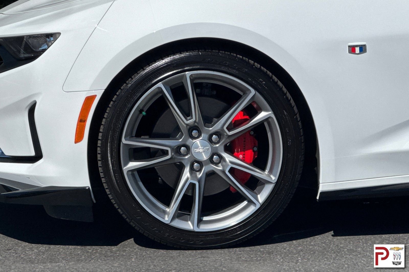 Used 2023 White Chevrolet 1LT image 31