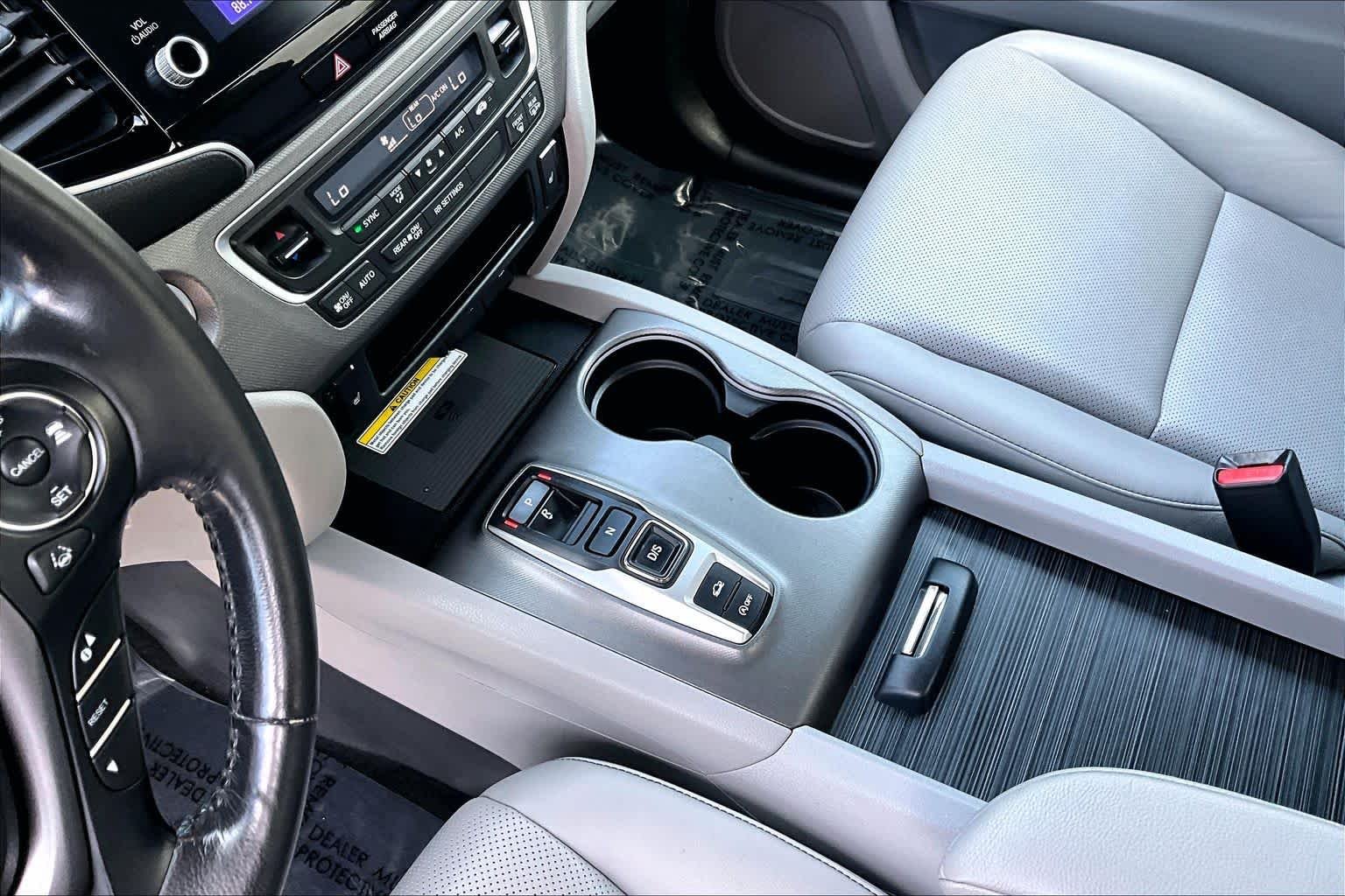 Used 2022 Obsidian Blue Pearl Honda RTL-E image 17