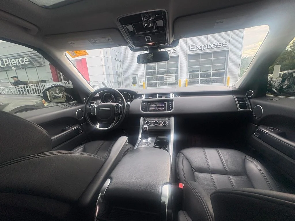 Used 2016 Black Land Rover HSE Td6 image 8