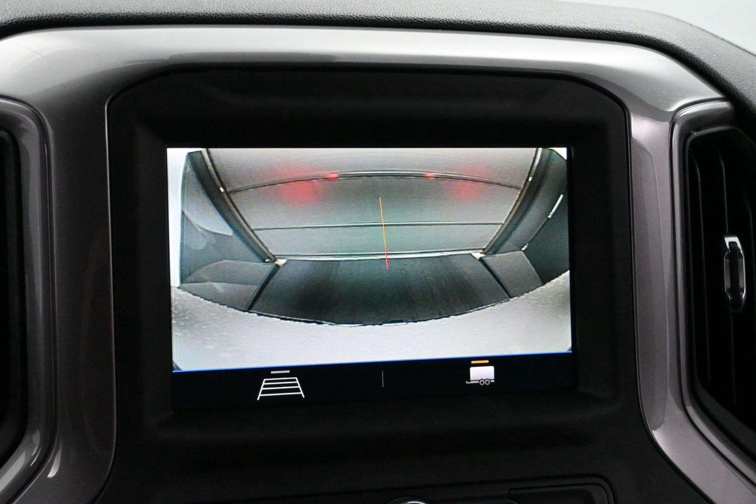 Used 2022 Summit White Chevrolet Custom image 20