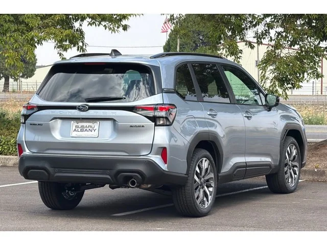 New 2026 ICE SILVER METALLIC Subaru Touring image 4