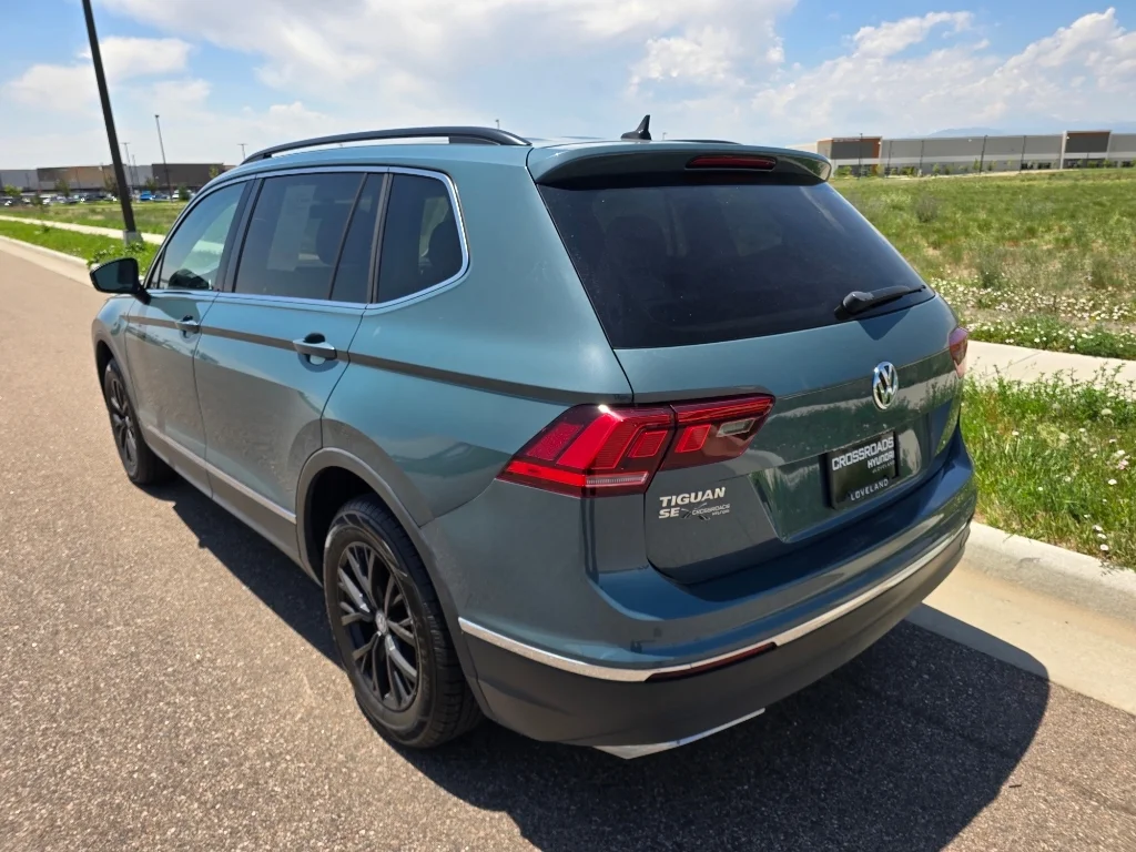 Used 2020 Stone Blue Metallic Volkswagen SE image 3