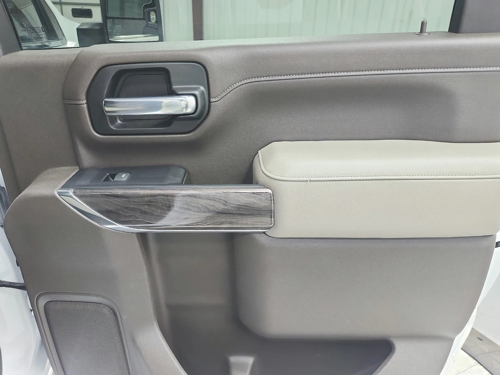 Used 2023 White Chevrolet LTZ image 45