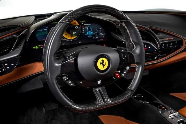 Used 2024 Grigio Alloy Ferrari  image 31