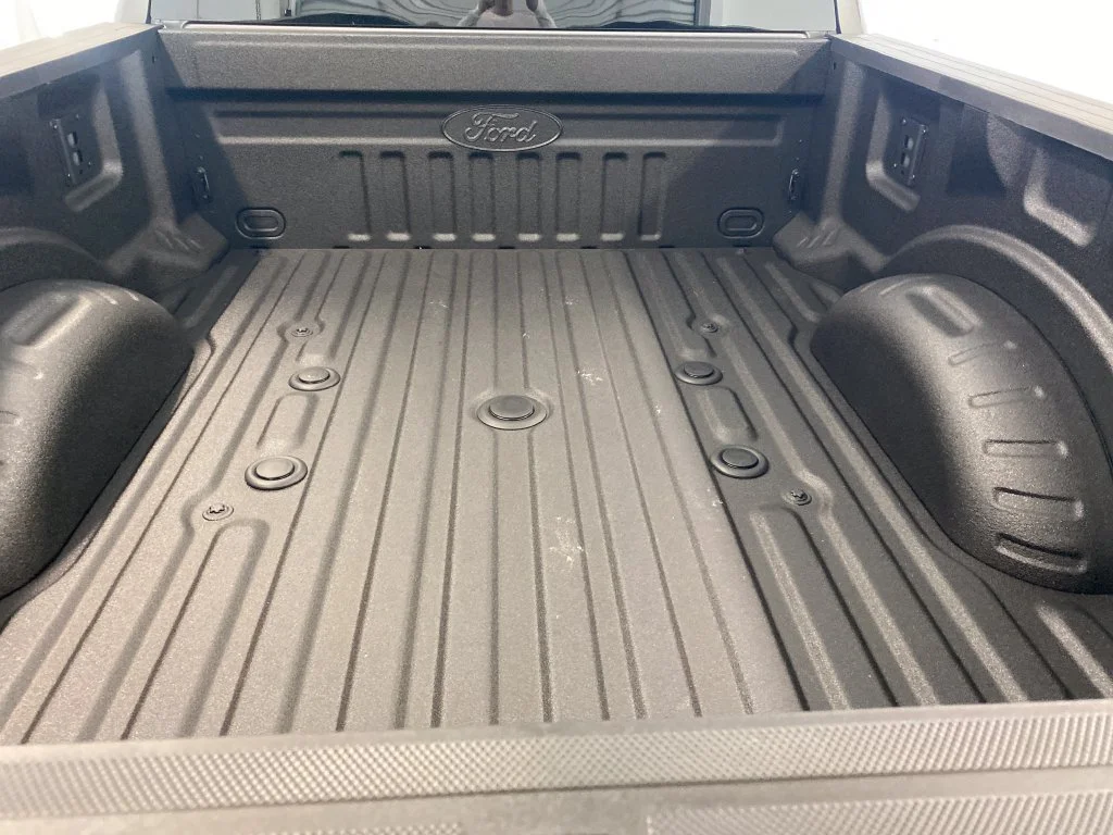 New 2027 Gray Ford Lariat image 11