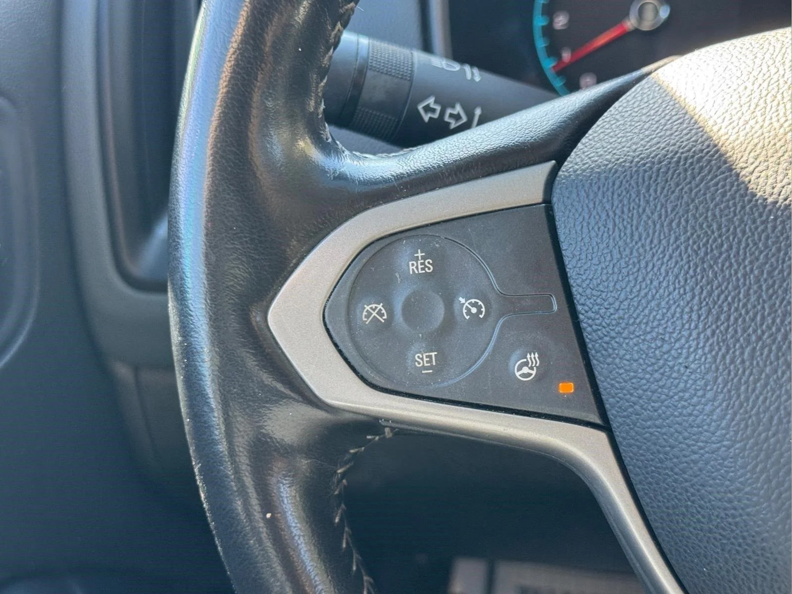Used 2020 Shadow Gray Metallic Chevrolet 2WD Z71 image 21