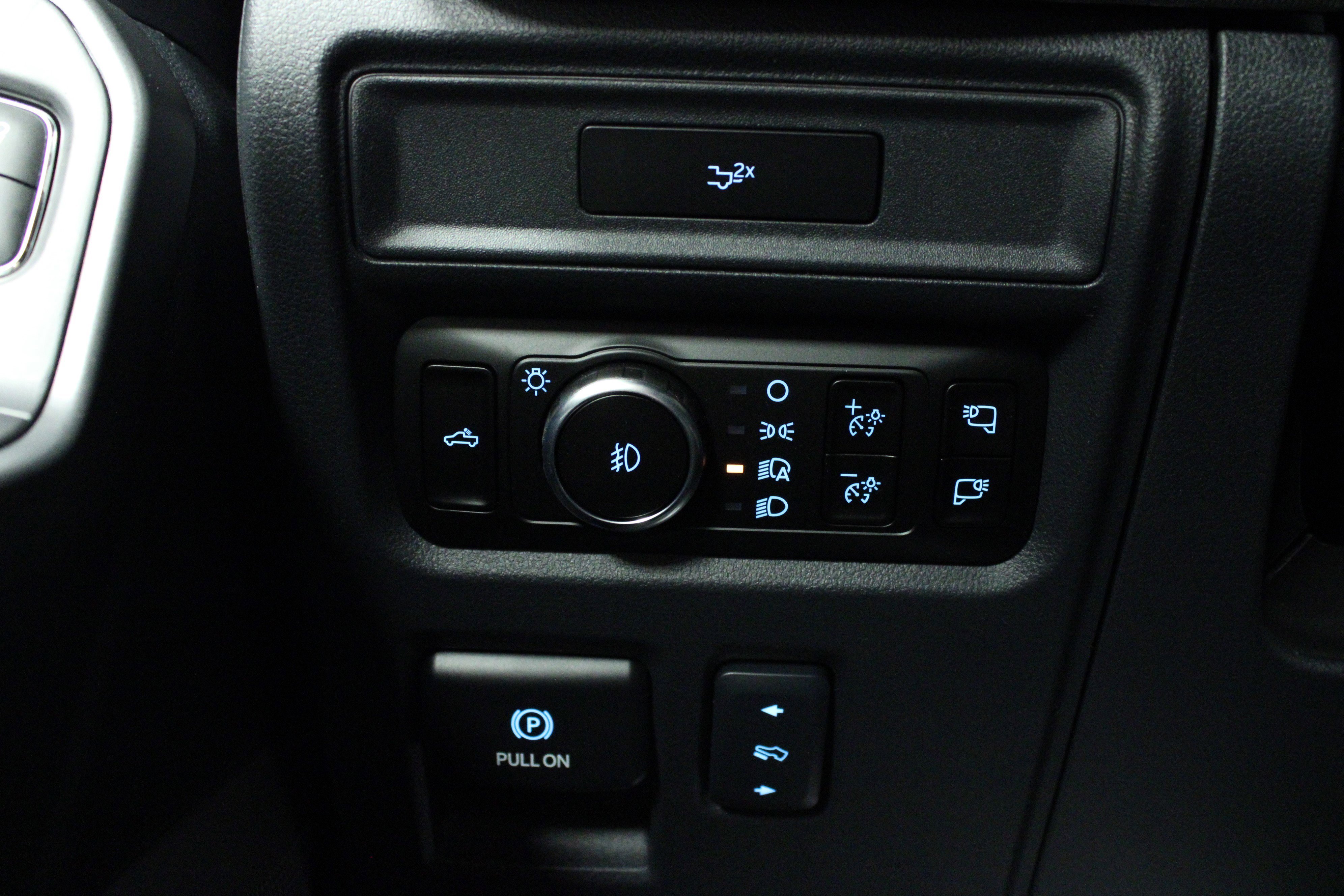 New 2026 Carbonized Gray Metallic Ford LARIAT image 20