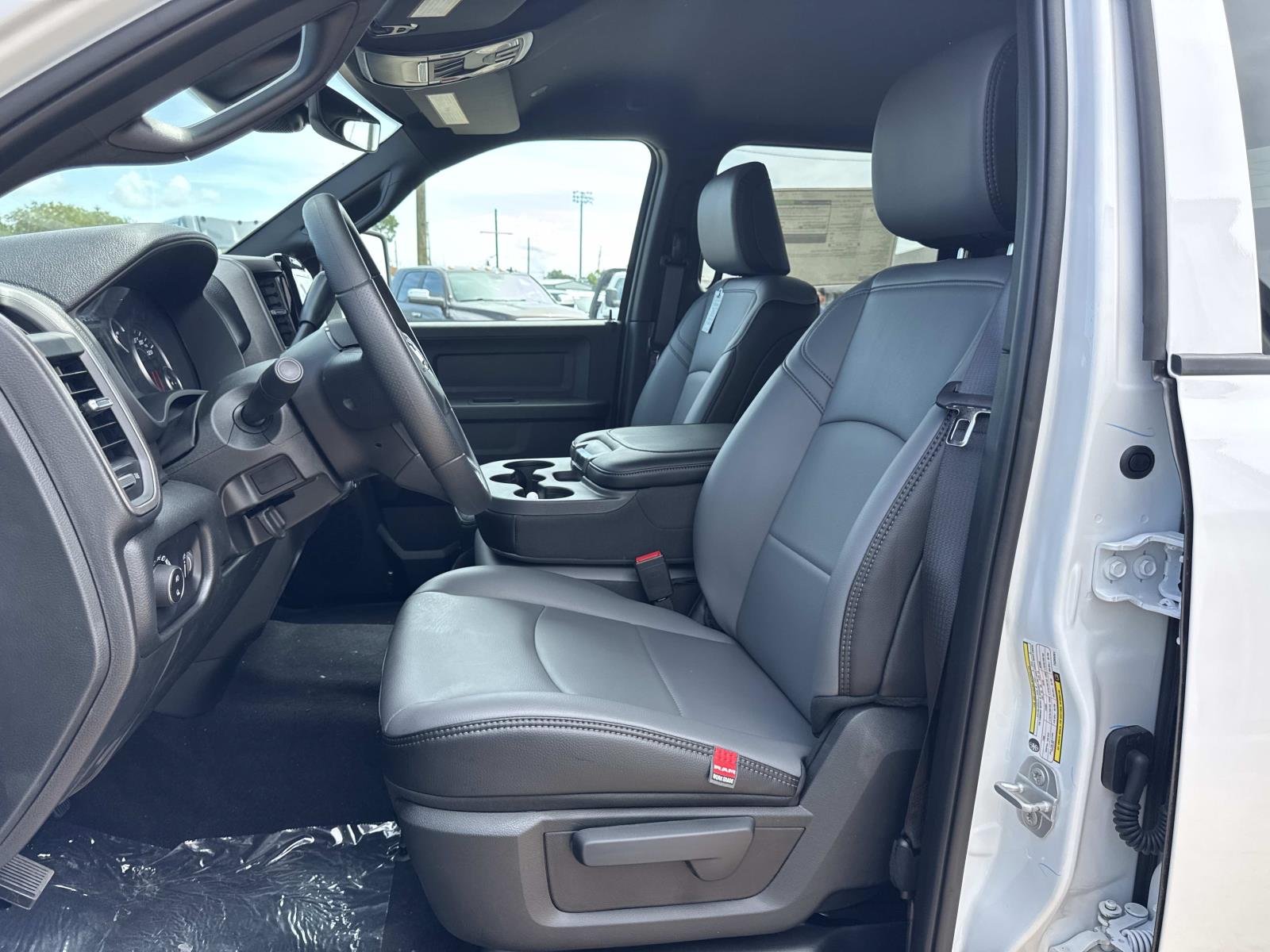 New 2026 Bright White Clearcoat RAM Tradesman image 8