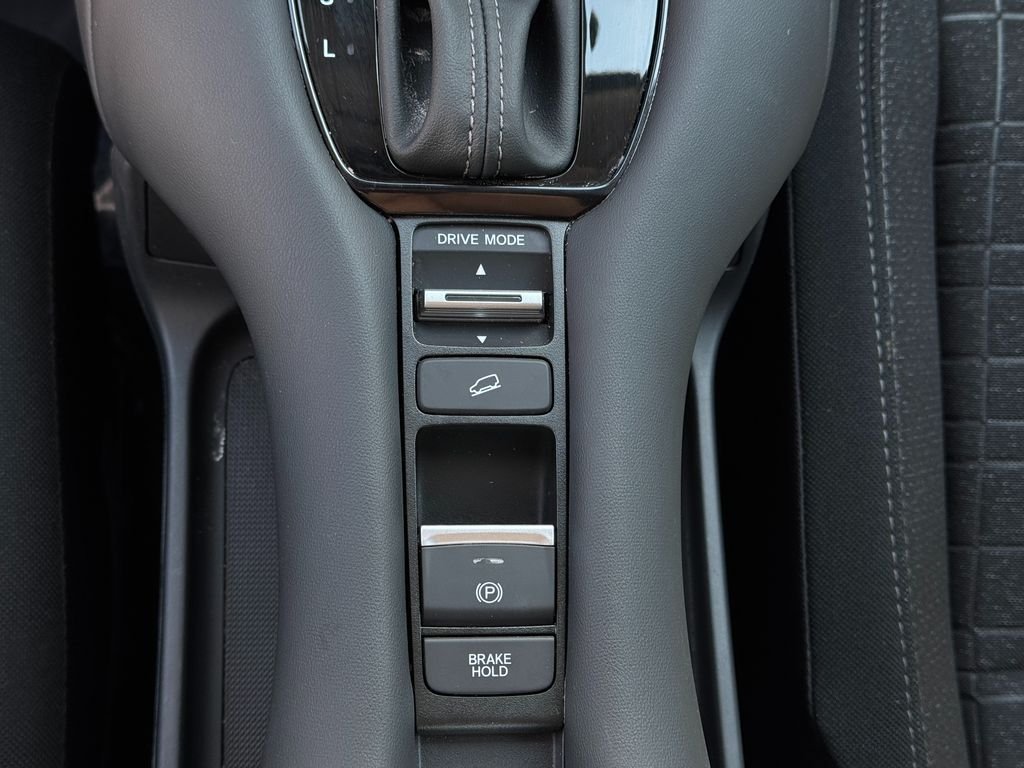 2025 Honda HR-V LX - Photo 19