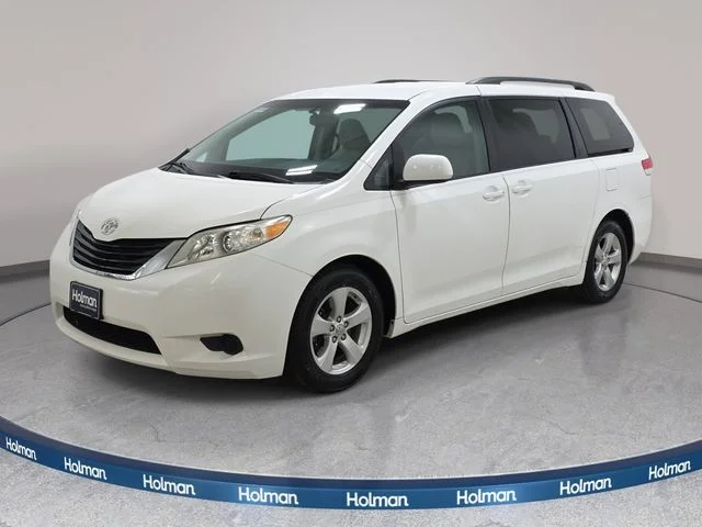 2011 Toyota Sienna LE
