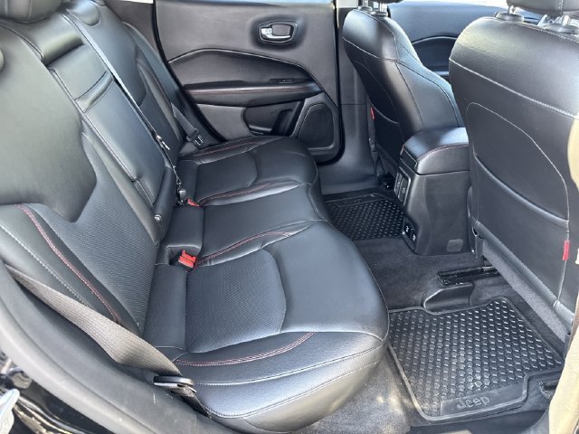 Used 2018 Black Jeep Trailhawk image 22