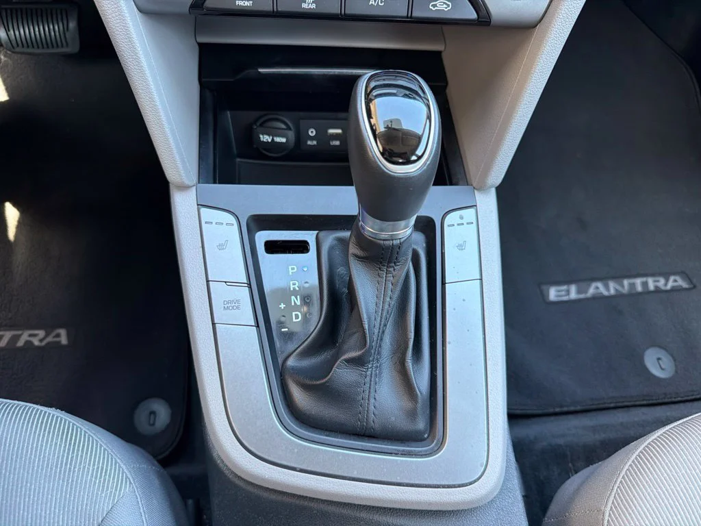 Used 2017 Gray Hyundai SE image 14